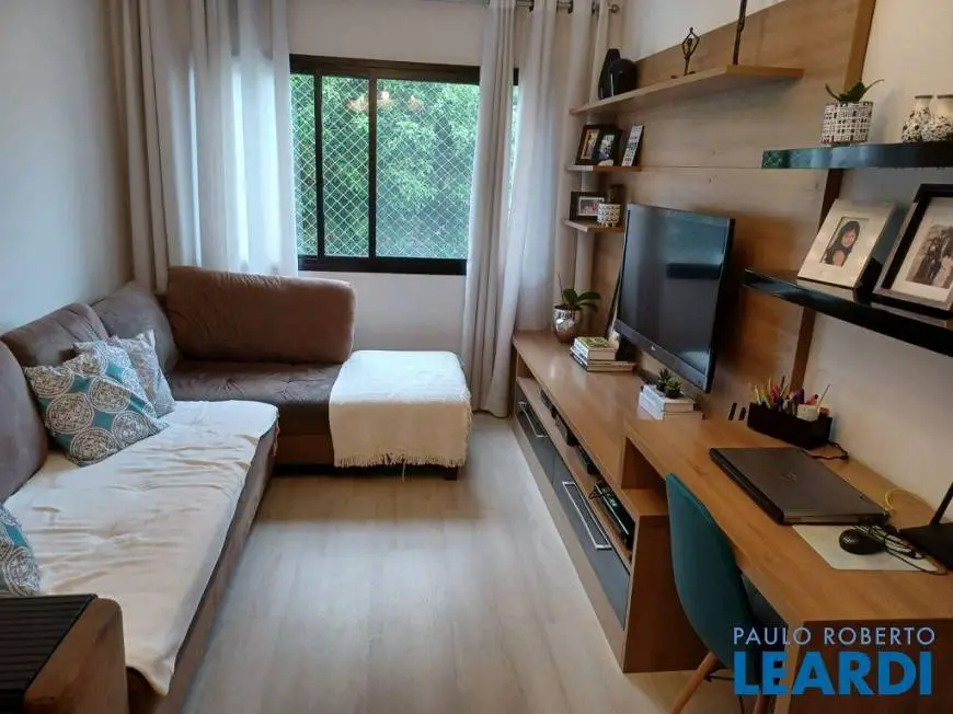 Foto 2 de Apartamento com 2 Quartos à venda, 70m² em Aclimação, São Paulo