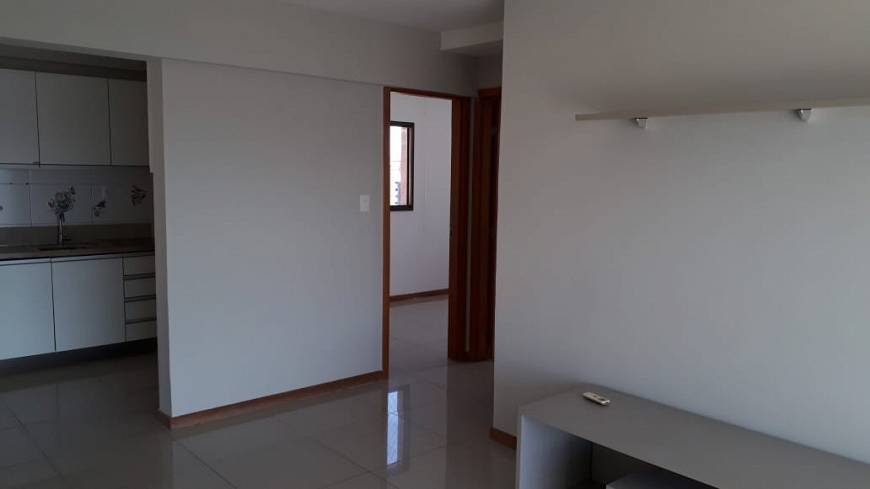 Foto 2 de Apartamento com 2 Quartos à venda, 73m² em Armação, Salvador