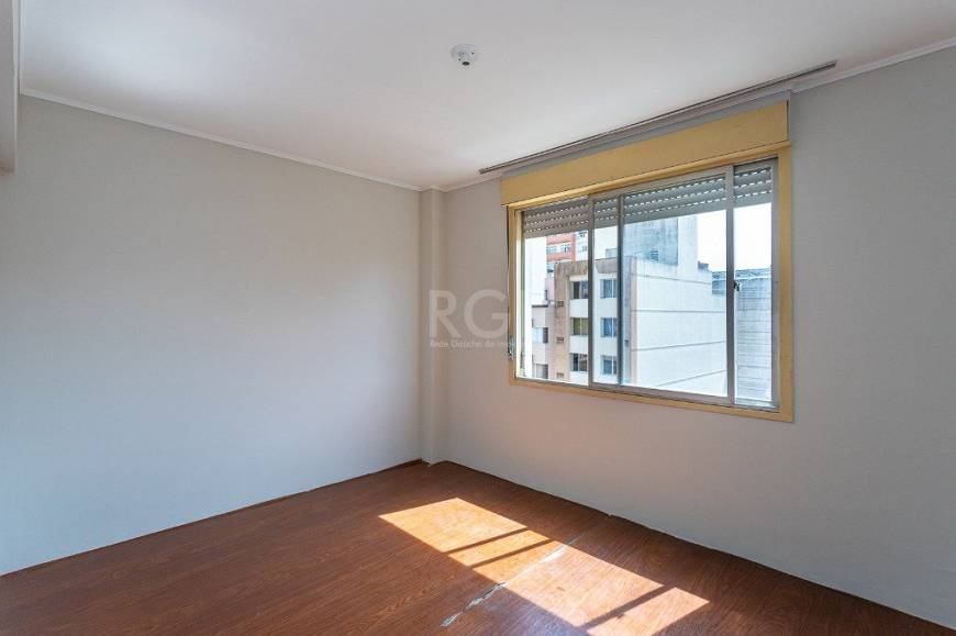 Foto 3 de Apartamento com 2 Quartos à venda, 72m² em Azenha, Porto Alegre