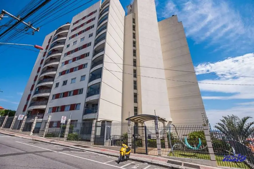 Foto 2 de Apartamento com 2 Quartos à venda, 66m² em Barreiros, São José