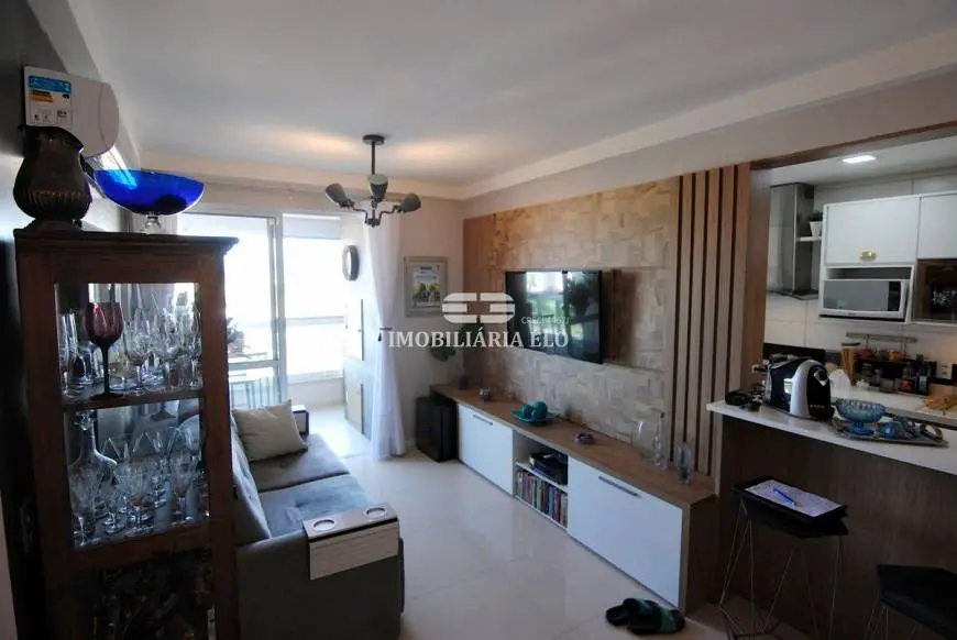 Foto 4 de Apartamento com 2 Quartos à venda, 72m² em Barreiros, São José