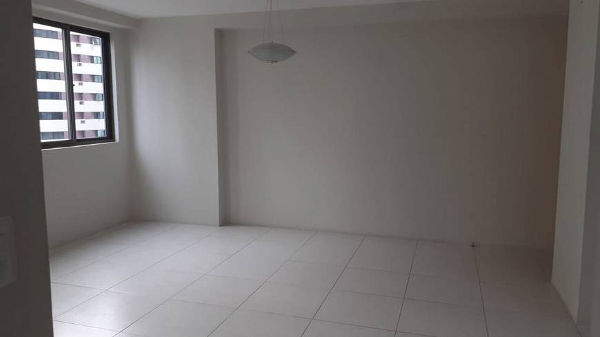 Foto 1 de Apartamento com 2 Quartos à venda, 40m² em Boa Viagem, Recife