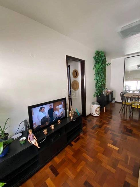 Foto 2 de Apartamento com 2 Quartos à venda, 61m² em Bom Fim, Porto Alegre