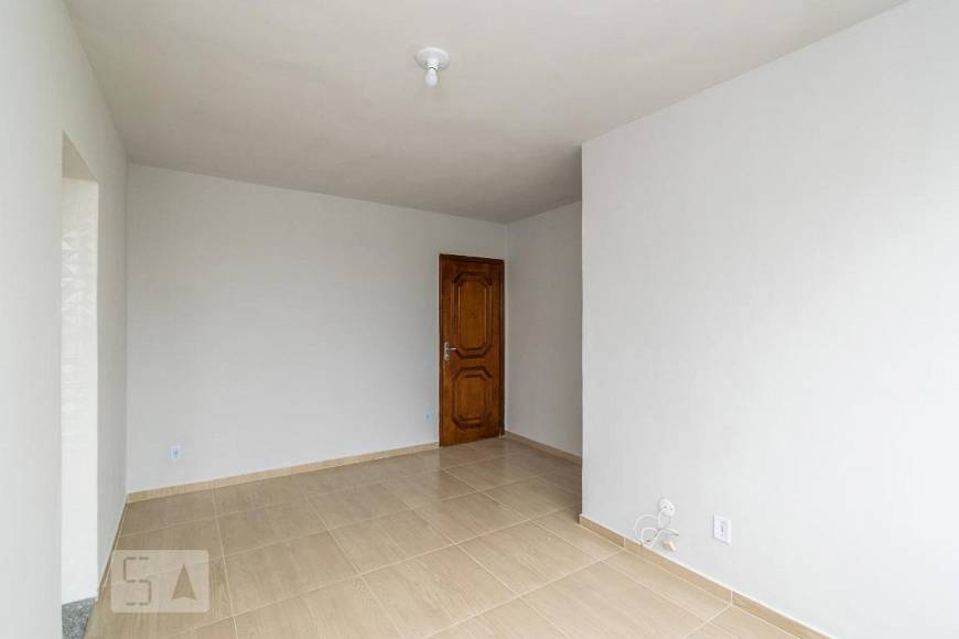 Foto 2 de Apartamento com 2 Quartos para alugar, 55m² em Brás de Pina, Rio de Janeiro