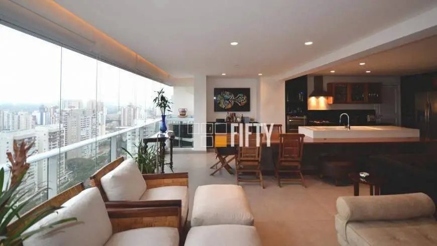 Foto 1 de Apartamento com 2 Quartos para alugar, 138m² em Brooklin, São Paulo