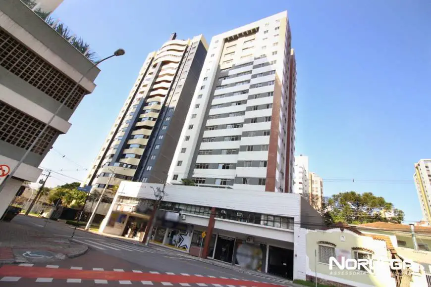 Foto 1 de Apartamento com 2 Quartos à venda, 58m² em Cabral, Curitiba