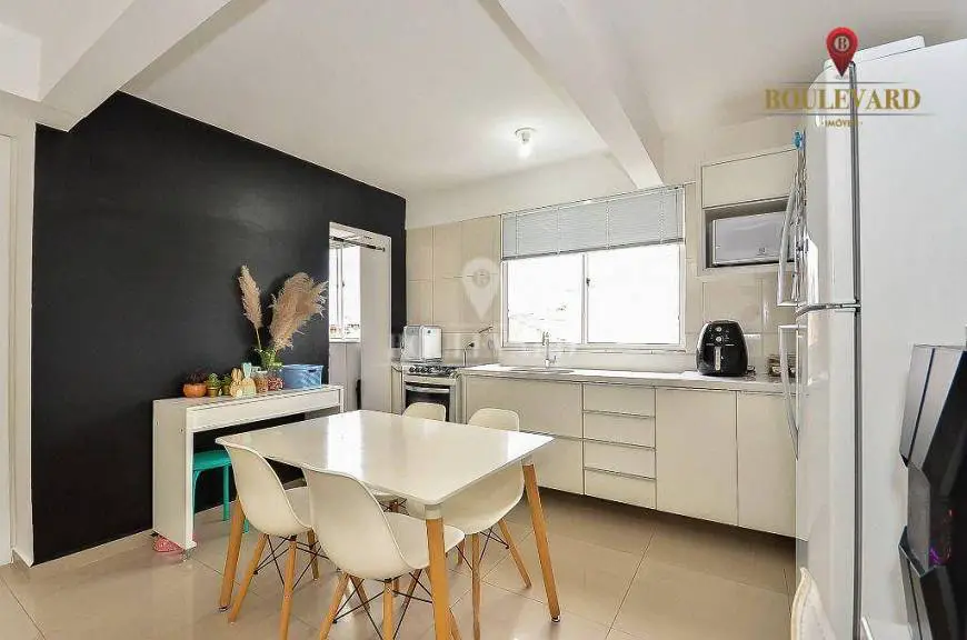 Foto 4 de Apartamento com 2 Quartos à venda, 78m² em Cajuru, Curitiba