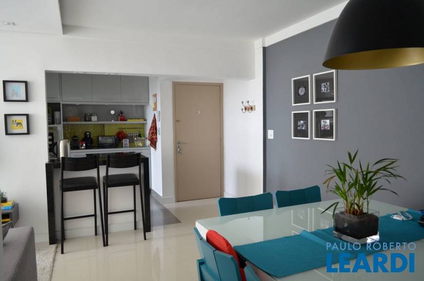 Foto 5 de Apartamento com 2 Quartos à venda, 72m² em Campo Belo, São Paulo