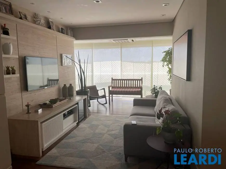 Foto 1 de Apartamento com 2 Quartos para alugar, 80m² em Campo Belo, São Paulo
