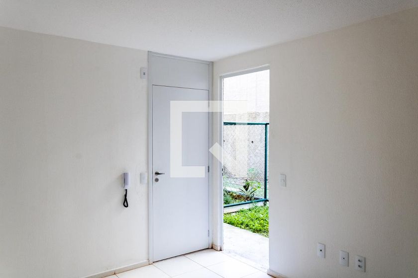 Foto 2 de Apartamento com 2 Quartos para alugar, 47m² em Campo Grande, Rio de Janeiro