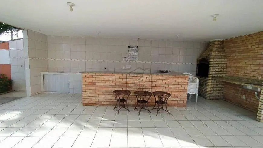 Foto 4 de Apartamento com 2 Quartos para alugar, 92m² em Candelária, Natal