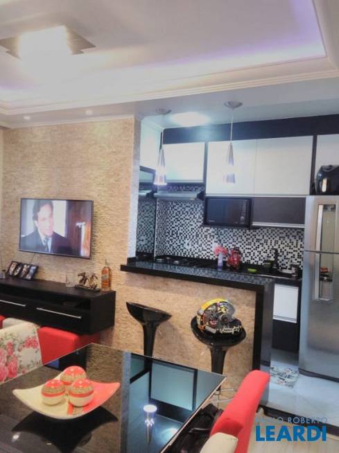 Foto 1 de Apartamento com 2 Quartos à venda, 45m² em Canhema, Diadema