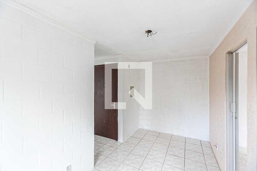 Foto 4 de Apartamento com 2 Quartos para alugar, 38m² em Cavalhada, Porto Alegre