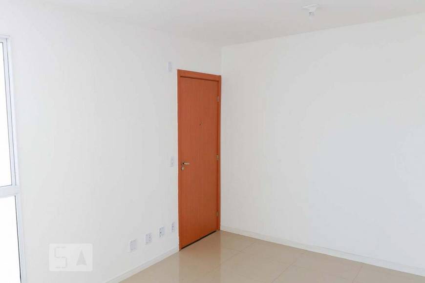 Foto 2 de Apartamento com 2 Quartos para alugar, 44m² em Cavalhada, Porto Alegre