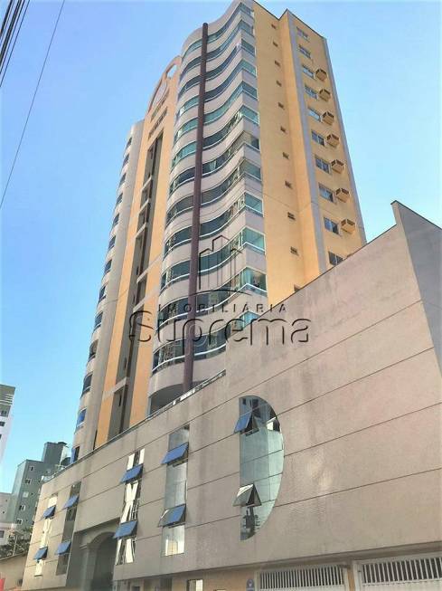 Foto 1 de Apartamento com 2 Quartos à venda, 119m² em Centro, Balneário Camboriú