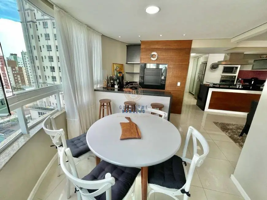 Foto 1 de Apartamento com 2 Quartos à venda, 120m² em Centro, Balneário Camboriú