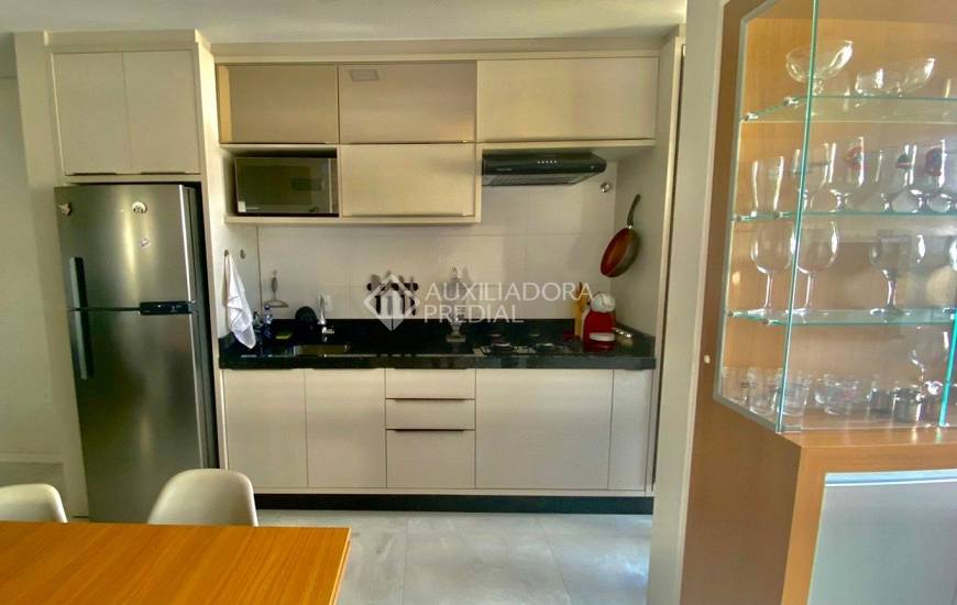 Foto 2 de Apartamento com 2 Quartos à venda, 59m² em Centro, Camboriú
