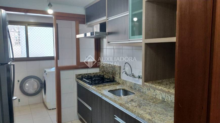 Foto 3 de Apartamento com 2 Quartos à venda, 83m² em Centro, Caxias do Sul