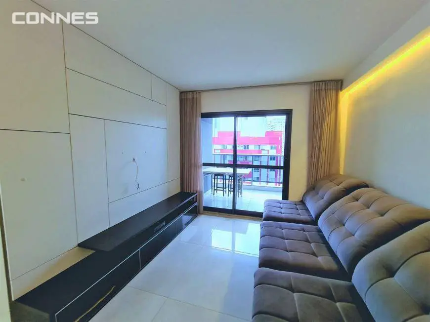 Foto 5 de Apartamento com 2 Quartos para venda ou aluguel, 76m² em Centro, Curitiba