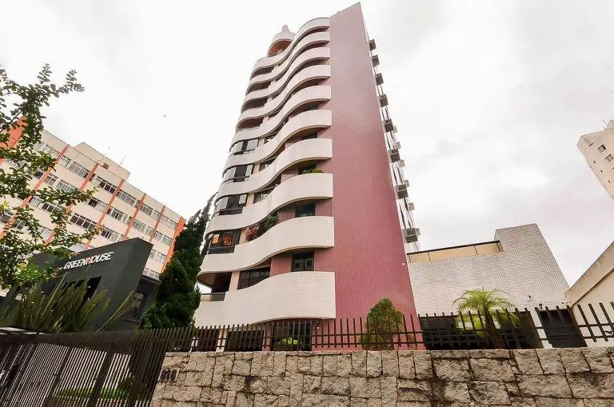Foto 2 de Apartamento com 2 Quartos à venda, 89m² em Centro, Curitiba