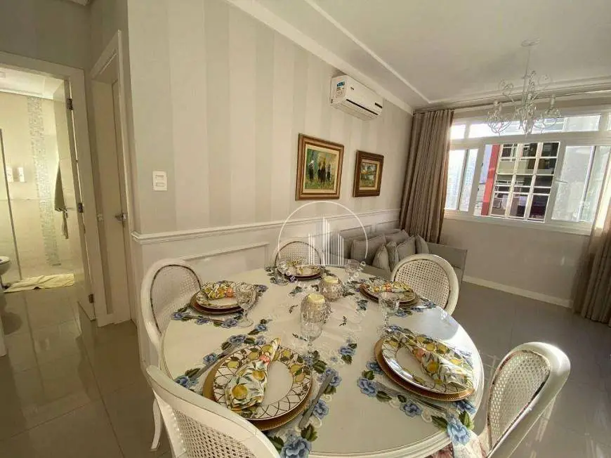 Foto 2 de Apartamento com 2 Quartos à venda, 57m² em Centro, Florianópolis