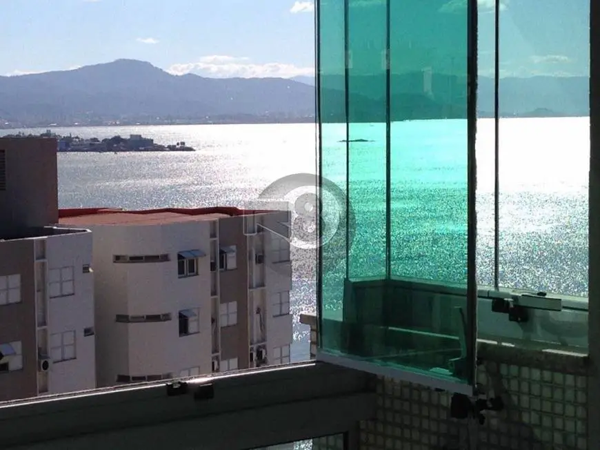 Foto 2 de Apartamento com 2 Quartos à venda, 112m² em Centro, Florianópolis