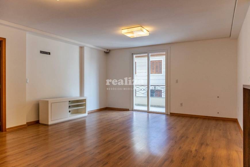Foto 3 de Apartamento com 2 Quartos à venda, 113m² em Centro, Gramado