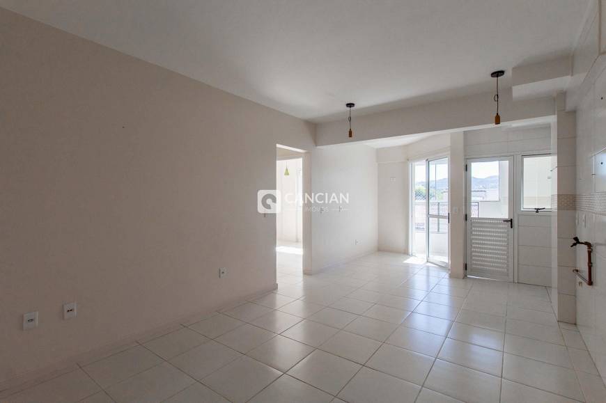 Foto 1 de Apartamento com 2 Quartos para alugar, 57m² em Centro, Santa Maria