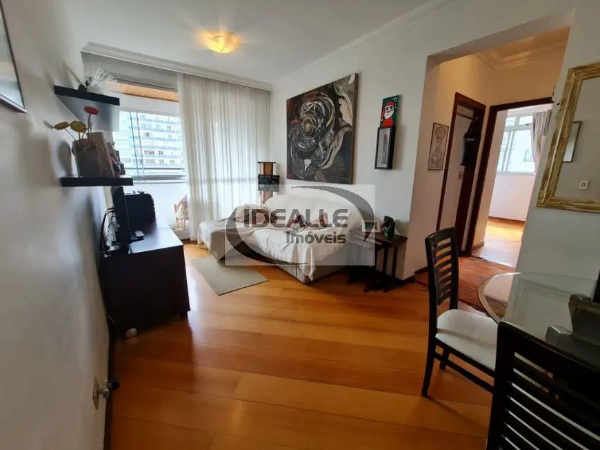 Foto 3 de Apartamento com 2 Quartos à venda, 72m² em Champagnat, Curitiba