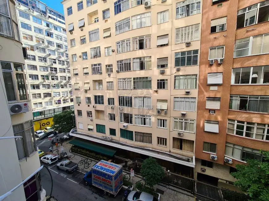 Foto 1 de Apartamento com 2 Quartos à venda, 51m² em Copacabana, Rio de Janeiro