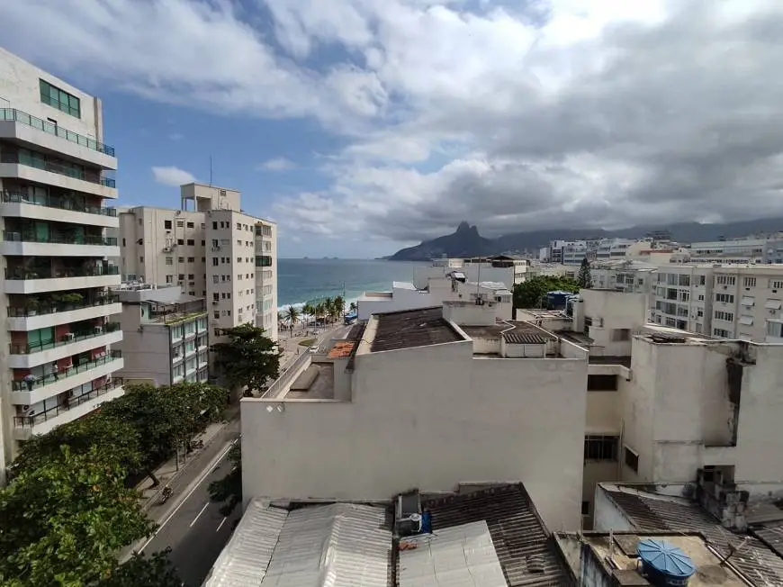 Foto 5 de Apartamento com 2 Quartos para alugar, 70m² em Copacabana, Rio de Janeiro