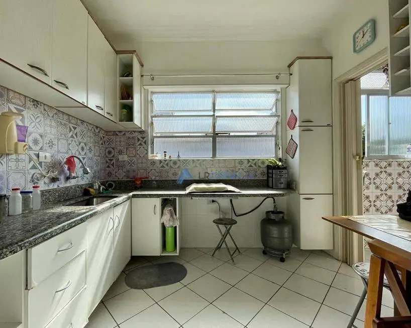 Foto 5 de Apartamento com 2 Quartos à venda, 70m² em Embaré, Santos