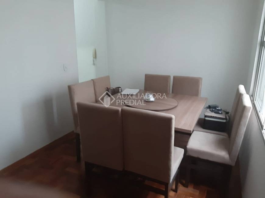Foto 2 de Apartamento com 2 Quartos à venda, 68m² em Floresta, Porto Alegre