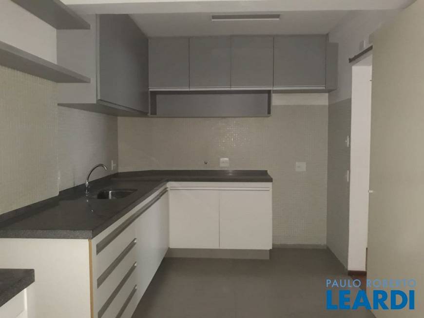 Foto 1 de Apartamento com 2 Quartos à venda, 110m² em Higienópolis, São Paulo