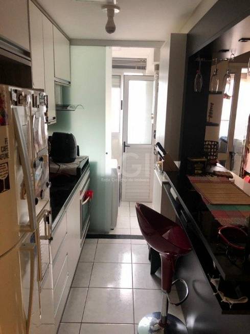 Foto 5 de Apartamento com 2 Quartos à venda, 54m² em Humaitá, Porto Alegre