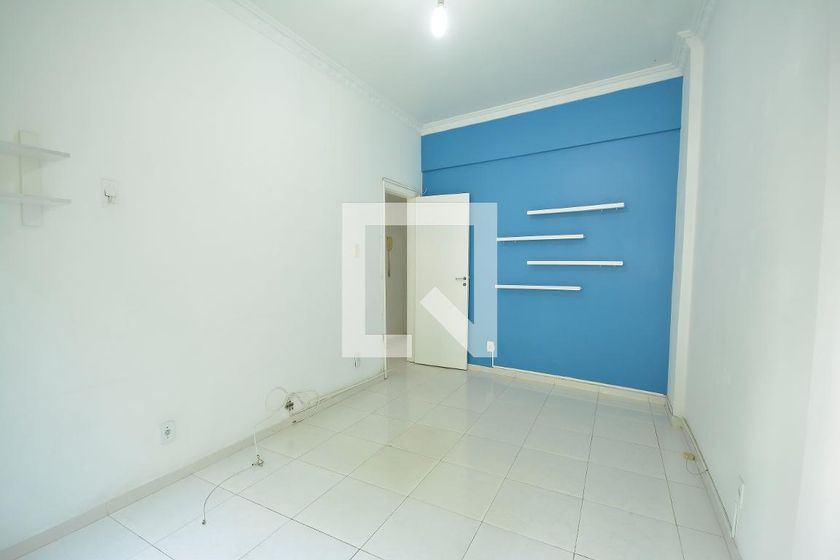 Foto 4 de Apartamento com 2 Quartos para alugar, 60m² em Humaitá, Rio de Janeiro