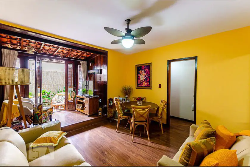 Foto 1 de Apartamento com 2 Quartos para alugar, 62m² em Icaraí, Niterói