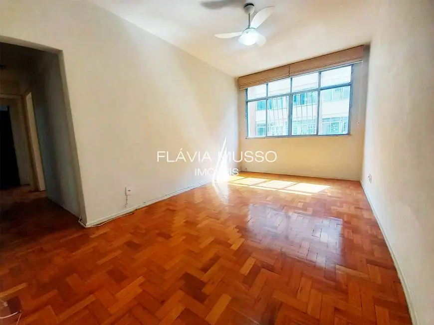 Foto 2 de Apartamento com 2 Quartos à venda, 95m² em Icaraí, Niterói