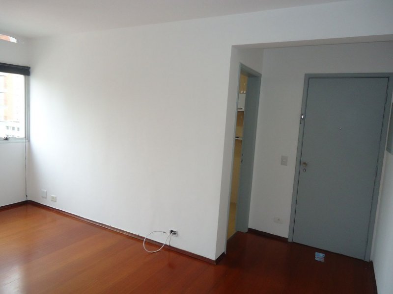Foto 2 de Apartamento com 2 Quartos para venda ou aluguel, 60m² em Indianópolis, São Paulo