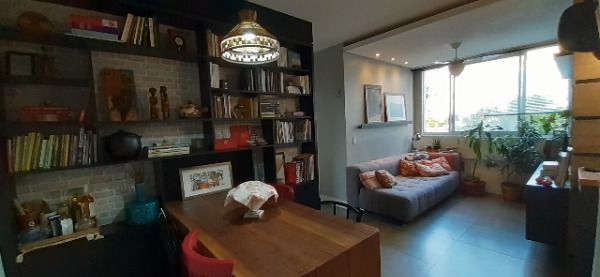Foto 3 de Apartamento com 2 Quartos à venda, 45m² em Ipanema, Porto Alegre