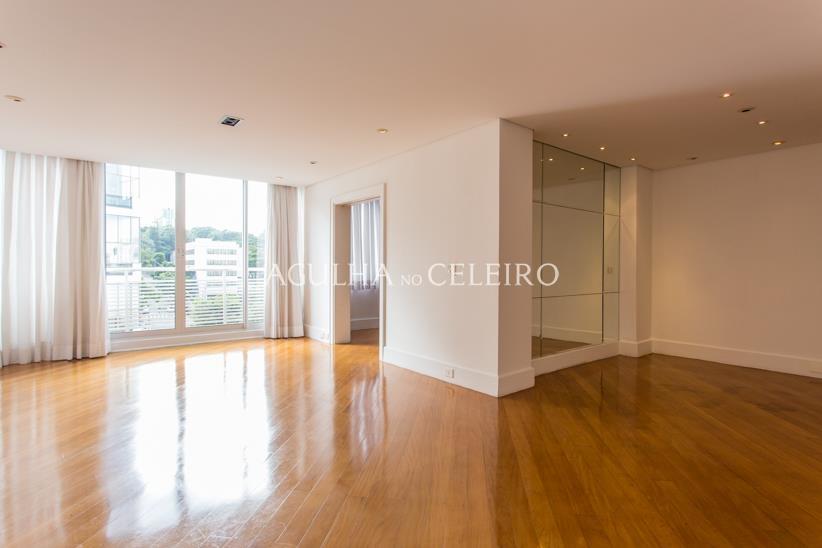 Foto 1 de Apartamento com 2 Quartos para alugar, 160m² em Jardim América, São Paulo
