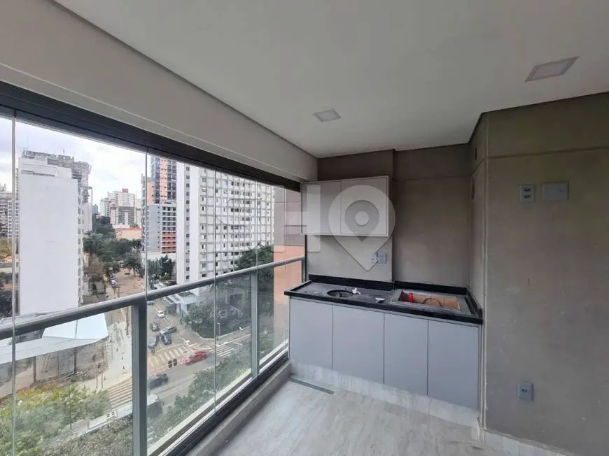 Foto 2 de Apartamento com 2 Quartos para alugar, 70m² em Jardim América, São Paulo