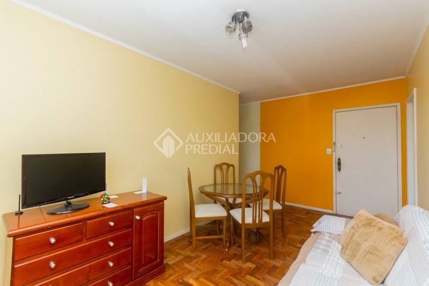 Foto 3 de Apartamento com 2 Quartos para alugar, 67m² em Jardim Botânico, Porto Alegre