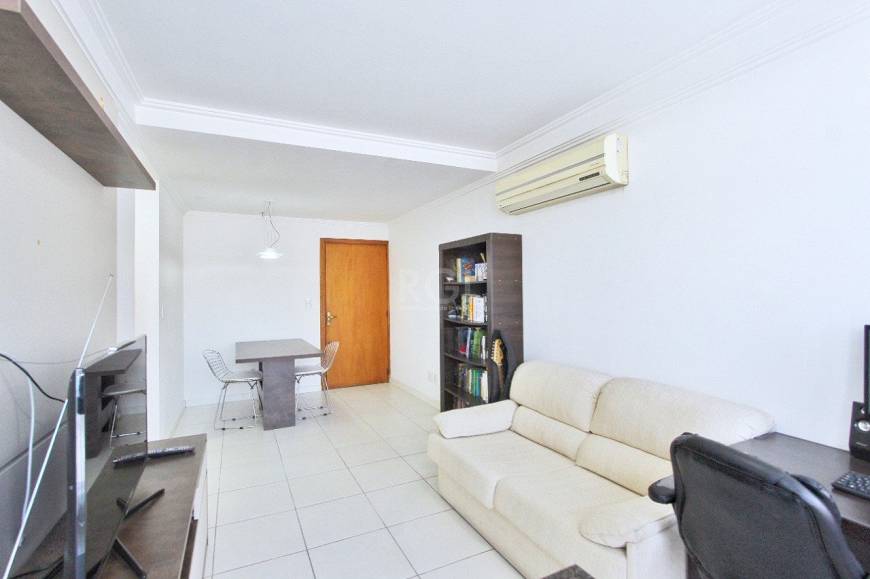 Foto 4 de Apartamento com 2 Quartos à venda, 67m² em Jardim Botânico, Porto Alegre