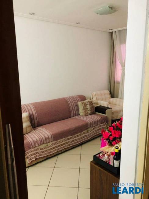 Foto 1 de Apartamento com 2 Quartos à venda, 50m² em Jardim Cumbica, Guarulhos