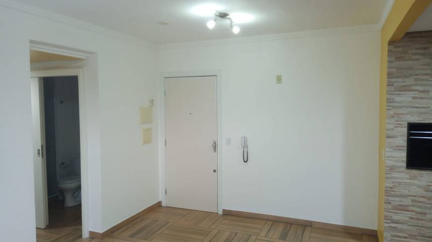 Foto 5 de Apartamento com 2 Quartos para alugar, 49m² em Jardim Leopoldina, Porto Alegre