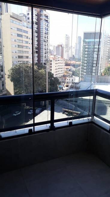 Foto 4 de Apartamento com 2 Quartos à venda, 57m² em Jardins, São Paulo