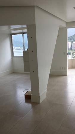 Foto 2 de Apartamento com 2 Quartos para alugar, 105m² em Lagoa, Rio de Janeiro