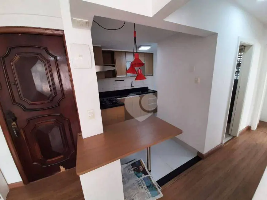 Foto 1 de Apartamento com 2 Quartos à venda, 47m² em Laranjeiras, Rio de Janeiro