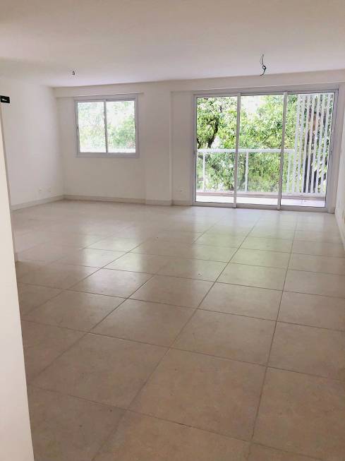Foto 1 de Apartamento com 2 Quartos à venda, 105m² em Laranjeiras, Rio de Janeiro